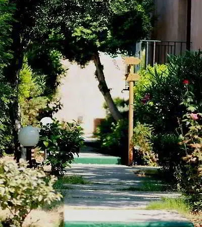 Koutouloufari Village Club