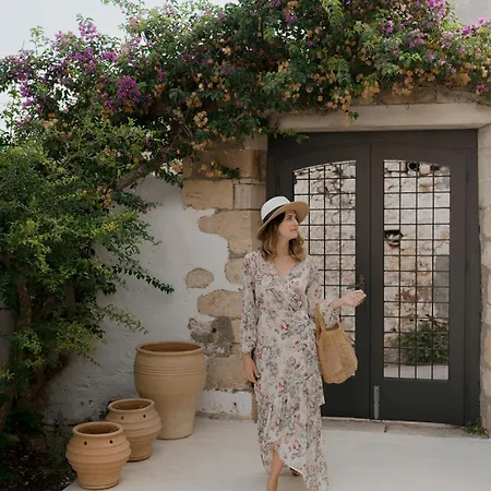 מלון Koutouloufari Village Club הרסוניסוס